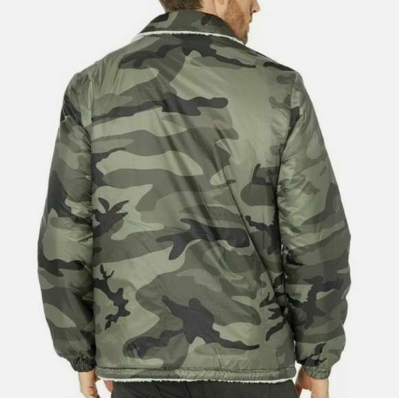 Ugg Mens Green & Black Camo Full Zip Faux Sherpa Reversible Jacket Sz XL. - Picture 2 of 8